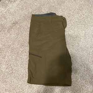 Outdoor Research Ferrosi Shorts 10” Inseam Loden color - 34